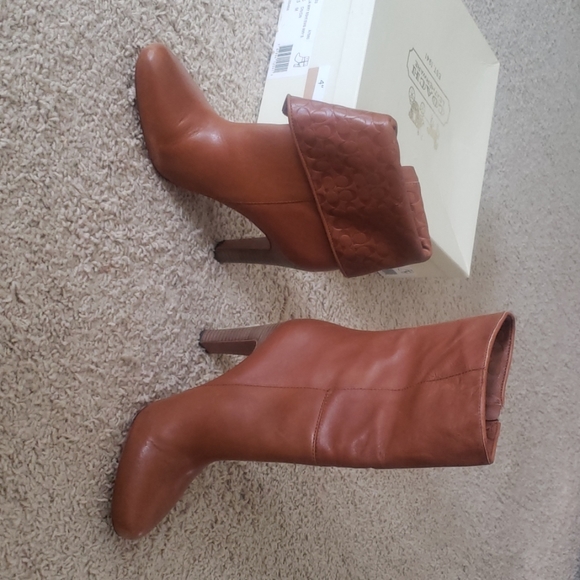 Coach 4 in brown leather convertible length boots - Picture 2 of 8